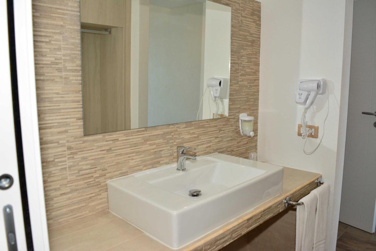 Hotel La Contessa Santa Teresa Gallura Kültér fotó
